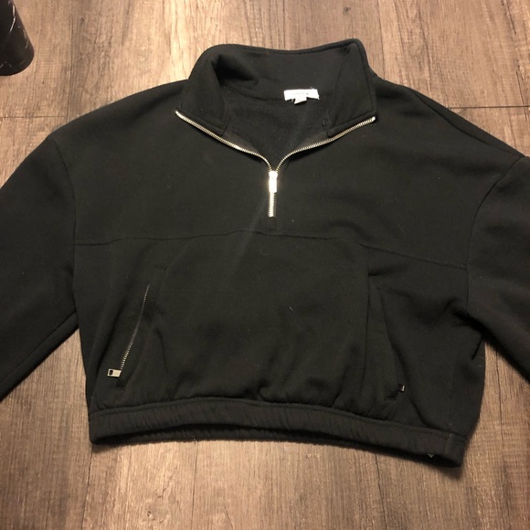 Cropped Sweater - Picture 2 of 4